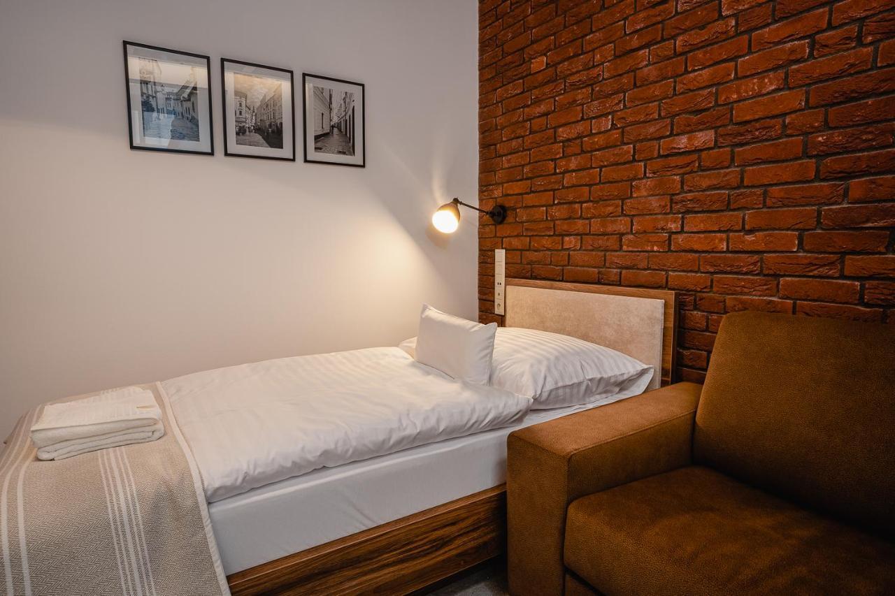 Garni Hotel Dock ברטיסלאבה מראה חיצוני תמונה