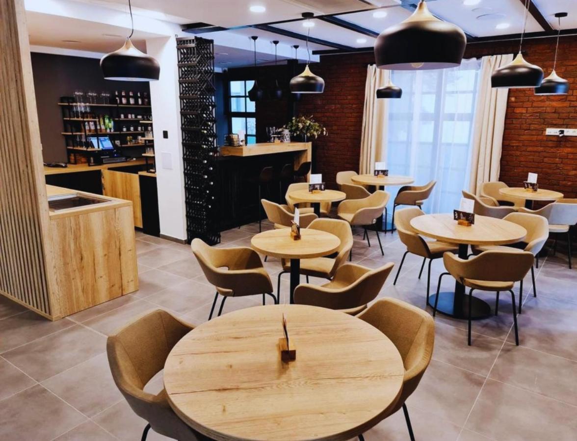 Garni Hotel Dock ברטיסלאבה מראה חיצוני תמונה